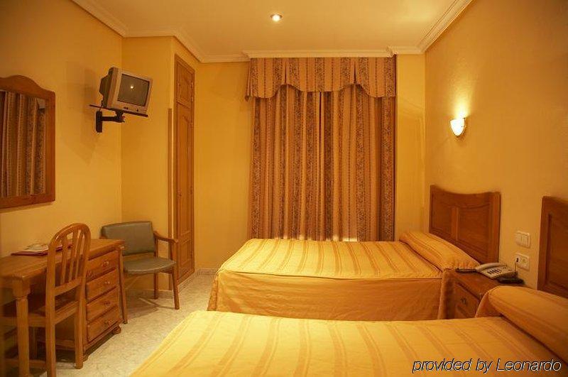 Hostal Toledo Pensión 2*